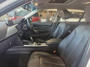 BMW 3 Series 330i auto - Image 22