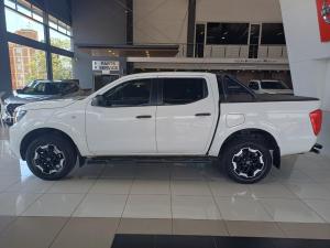 Nissan Navara 2.5DDTi double cab SE manual - Image 8