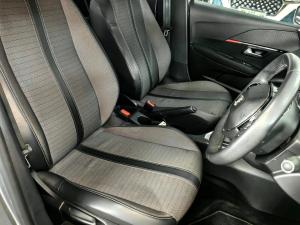 Peugeot 208 1.2T Allure manual - Image 12