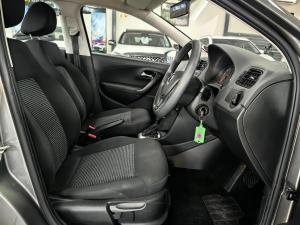 Volkswagen Polo Vivo hatch 1.6 Comfortline auto - Image 10