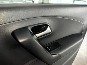 Volkswagen Polo Vivo hatch 1.6 Comfortline auto - Image 18