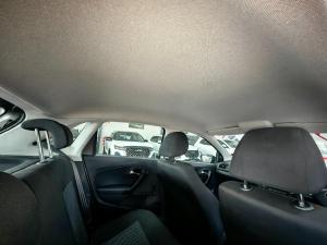 Volkswagen Polo Vivo hatch 1.6 Comfortline auto - Image 21