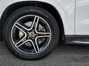 Mercedes-Benz GLE GLE300d 4Matic - Image 3