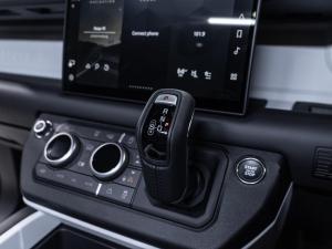 Land Rover Defender 110 D350 X-Dynamic HSE - Image 20