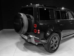 Land Rover Defender 110 D350 X-Dynamic HSE - Image 25