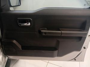 Suzuki Jimny 1.5 GLX AllGrip 5-door auto - Image 15