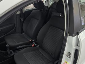 Volkswagen Polo Vivo hatch 1.4 Trendline - Image 14