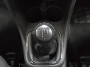 Volkswagen Polo Vivo hatch 1.4 Trendline - Image 5