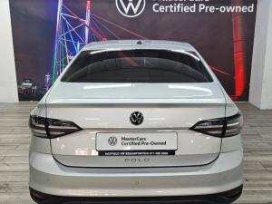 Volkswagen Polo sedan 1.6 manual - Image 12