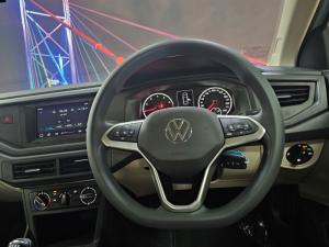 Volkswagen Polo sedan 1.6 manual - Image 6