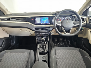 Volkswagen Polo sedan 1.6 Life - Image 11