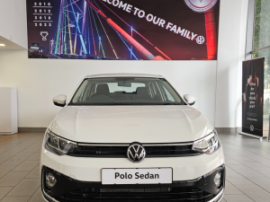 Volkswagen Polo sedan 1.6 Life - Image 12