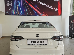 Volkswagen Polo sedan 1.6 Life - Image 14