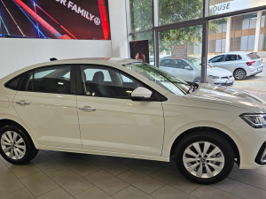Volkswagen Polo sedan 1.6 Life - Image 15