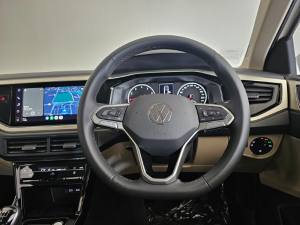 Volkswagen Polo sedan 1.6 Life - Image 7