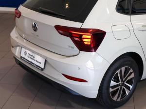 Volkswagen Polo hatch 1.0TSI Life auto - Image 12