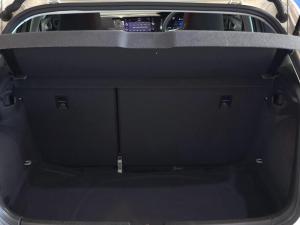 Volkswagen Polo hatch 1.0TSI Life auto - Image 26