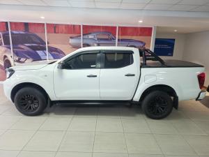 Nissan Navara 2.5DDTi double cab SE Plus manual - Image 3
