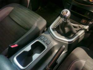 Nissan Navara 2.5DDTi double cab SE Plus manual - Image 8