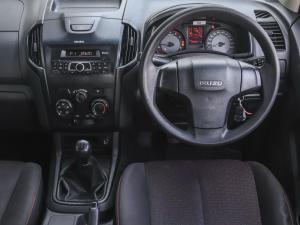 Isuzu D-Max 250 double cab Hi-Ride - Image 24