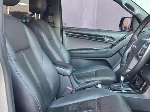 Isuzu D-Max 300 3.0TD double cab 4x4 LX auto - Image 16