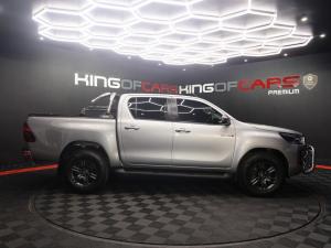 Toyota Hilux 2.8GD-6 double cab Raider auto - Image 3