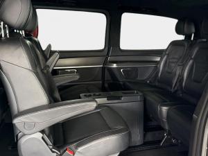 Mercedes-Benz V-Class V300d Exclusive - Image 14