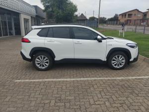 Toyota Corolla Cross 1.8 Hybrid XS - Image 3