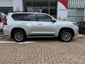 Toyota Land Cruiser Prado 2.8GD VX - Image 3