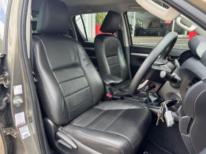 Toyota Hilux 2.4GD-6 double cab Raider manual - Image 14