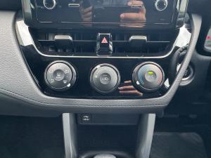 Toyota Corolla Cross 1.8 Xi - Image 14