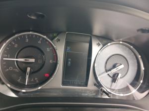 Toyota Hilux 2.8 GD-6 Raider 4X4 automaticD/C - Image 11