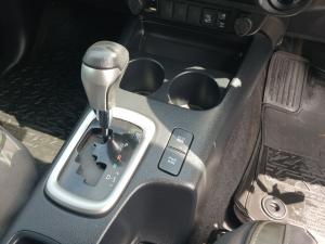 Toyota Hilux 2.8 GD-6 Raider 4X4 automaticD/C - Image 13