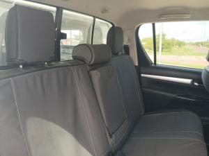 Toyota Hilux 2.8 GD-6 Raider 4X4 automaticD/C - Image 18