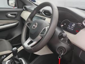 Nissan Magnite 1.0 Visia AMT - Image 10