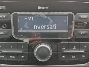 Nissan Magnite 1.0 Visia AMT - Image 16