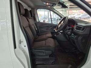 Renault Trafic 2.0 DCIP/V - Image 10