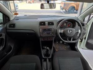 Volkswagen Polo Vivo hatch 1.4 Comfortline - Image 7