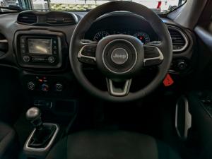 Jeep Renegade 1.4T Sport - Image 11