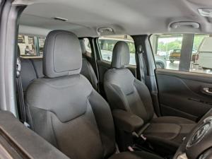 Jeep Renegade 1.4T Sport - Image 7