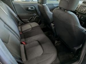 Jeep Renegade 1.4T Sport - Image 8