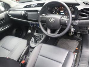 Toyota Hilux 2.4GD S (aircon) - Image 8