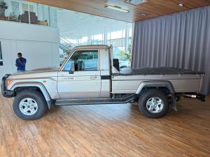 Toyota Land Cruiser 79 4.5D-4D LX V8 single cab - Image 7