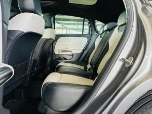 Mercedes-Benz GLA GLA200d Progressive - Image 6