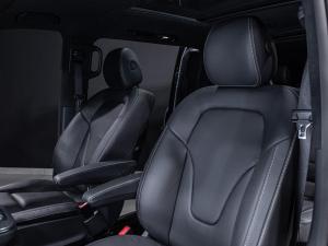 Mercedes-Benz V-Class V300d Exclusive - Image 11