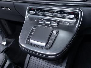 Mercedes-Benz V-Class V300d Exclusive - Image 18