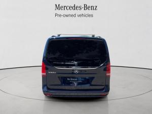 Mercedes-Benz V-Class V300d Avantgarde AMG Line - Image 6