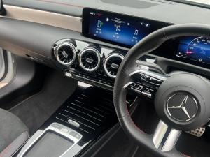 Mercedes-Benz CLA CLA220d Progressive - Image 11
