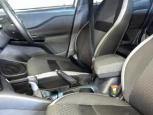 Nissan Magnite 1.0 Turbo Acenta Kuro auto - Image 10