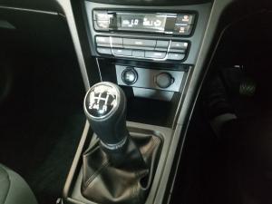 Suzuki Vitara Brezza 1.5 GLX - Image 17